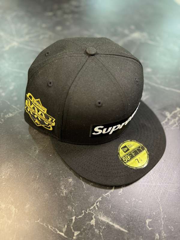Supreme New Era Championship Black Hat - Supreme | Hassuru