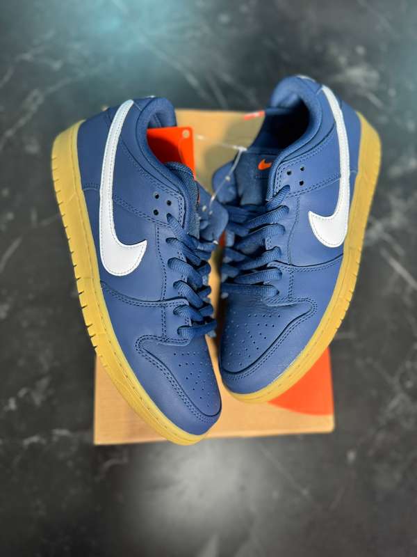Dunk Low SB Navy Gum - 1