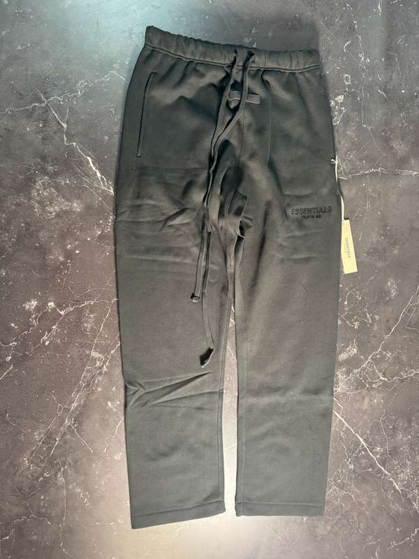 Essentials Stretch Limo Relaxed Sweatpant SS22 - 1
