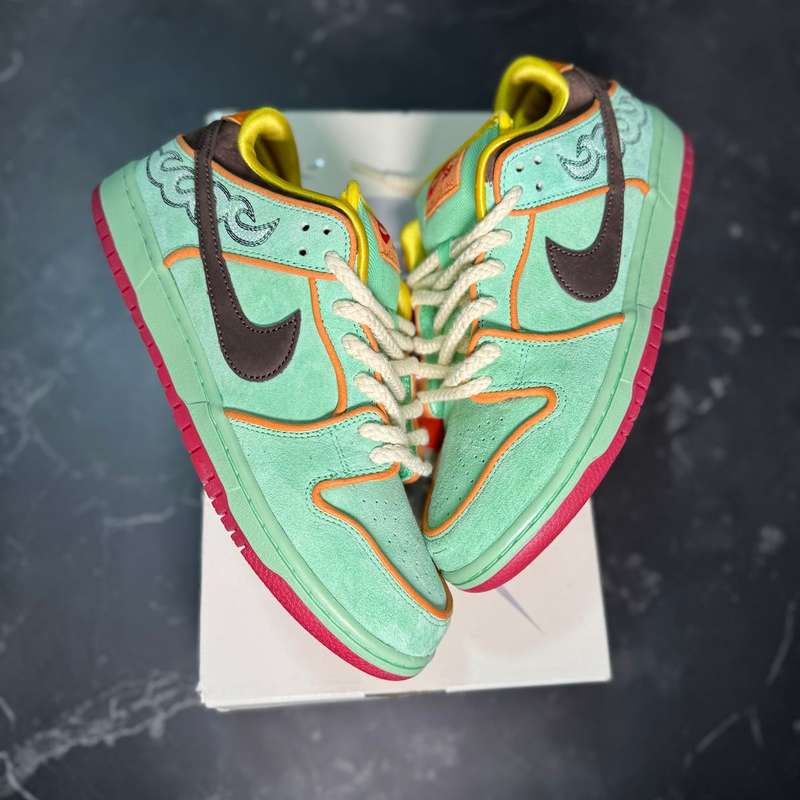 Dunk Low SB Rodeo Tourmaline