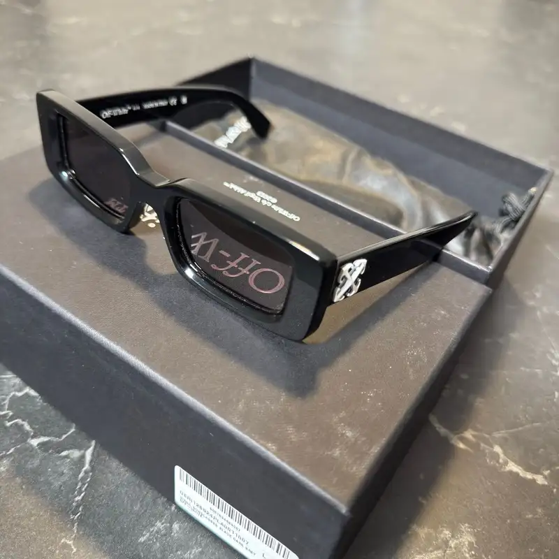 Off-White Arthur Sunglasses - 1