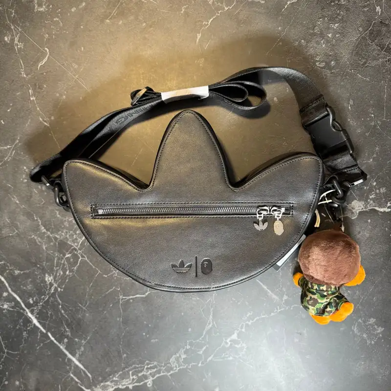 Adidas Bape Trefoil Shoulderbag 2
