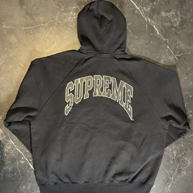 Supreme Cracked Raglan Zip Up Black 2