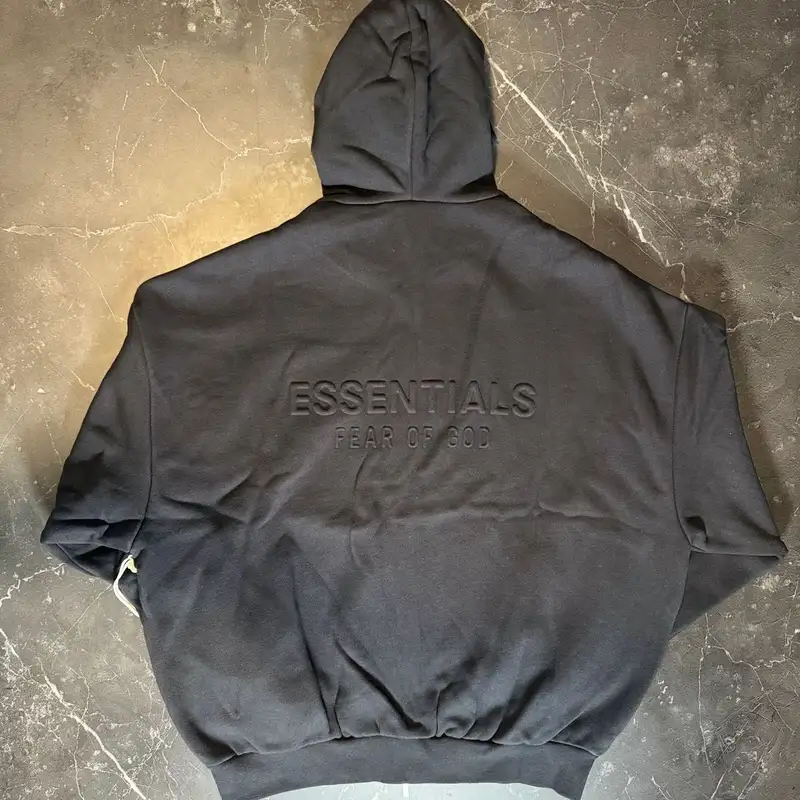 Essentials Embossed 90s Zip-Up Vintage Black 2