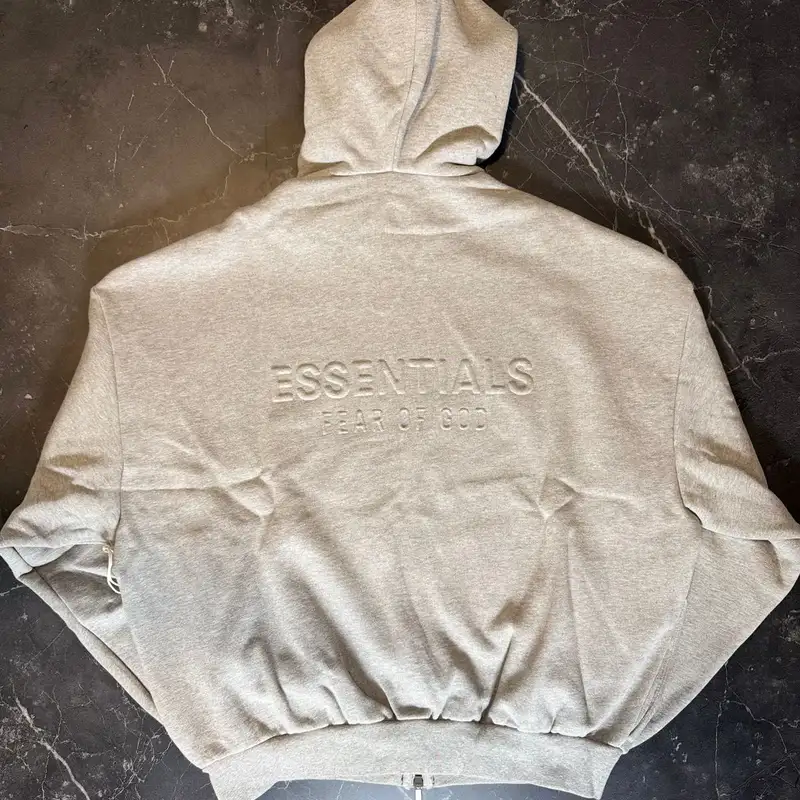 Essentials Embossed 90s Zip-Up Warm Heather 2