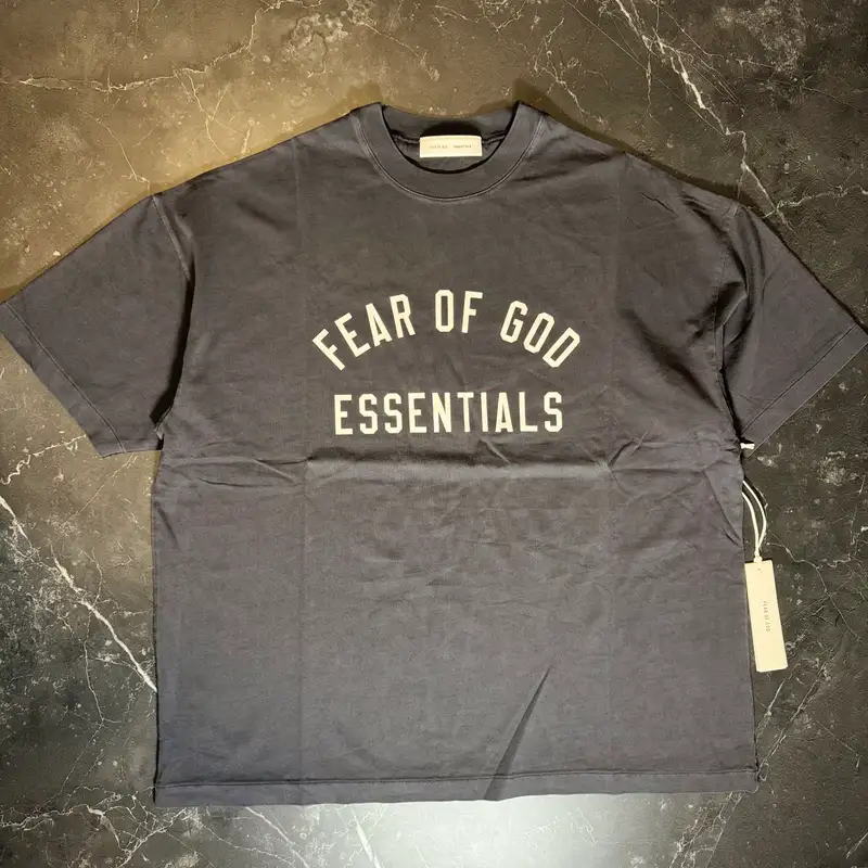Essentials Varsity 90s Tee Vintage Black - 1